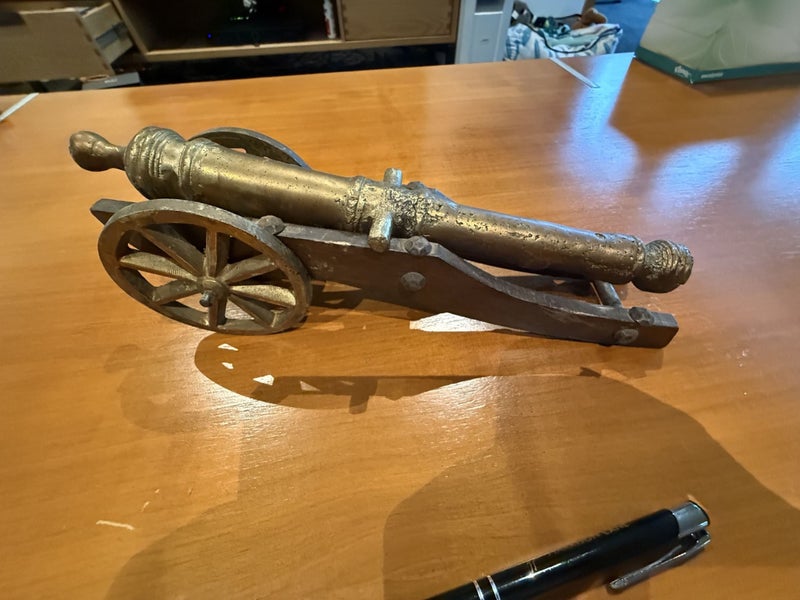 Brass Miniature Cannon on a Stand Carousel 12