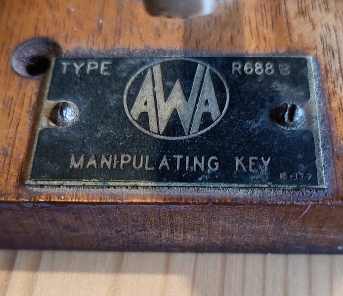 Australian Army Morse Code Key c1940 - AWA Manipulating Key Type R688B Carousel 2