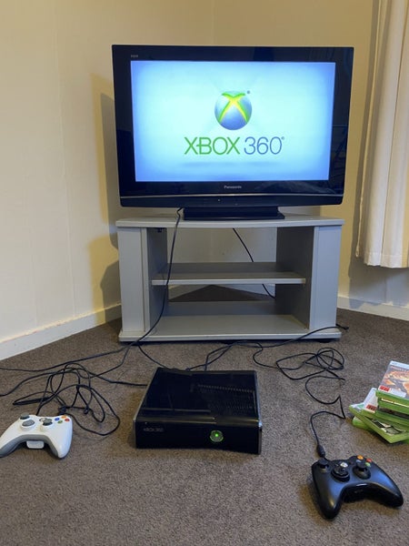 Xbox 360 *Red Circle of Death* + Games Carousel 11