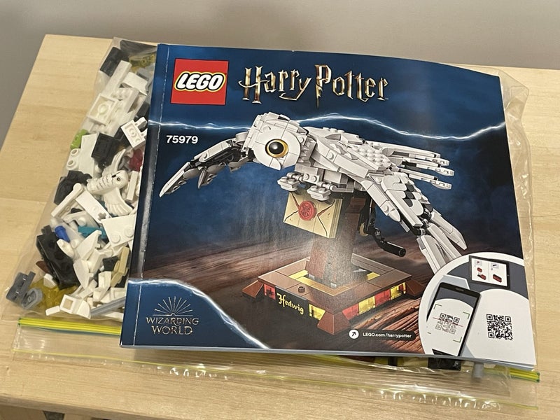 Lego 75979 Hedwig - complete! Carousel 1