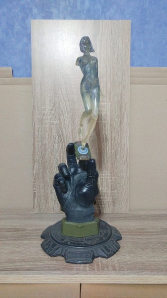 Weta Halo 3 Cortana Statue - Limited Edition - 131 of 1000 Carousel 2