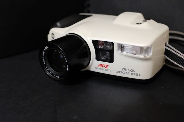 Unique Minolta Riva 105i Zoom APZ Point & Shoot Film Camera Carousel 1