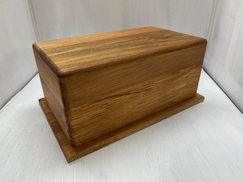 Funeral / Cremation Urn - RIMU Carousel 1