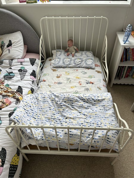 IKEA Minnen bed extendable toddler to single Carousel 1