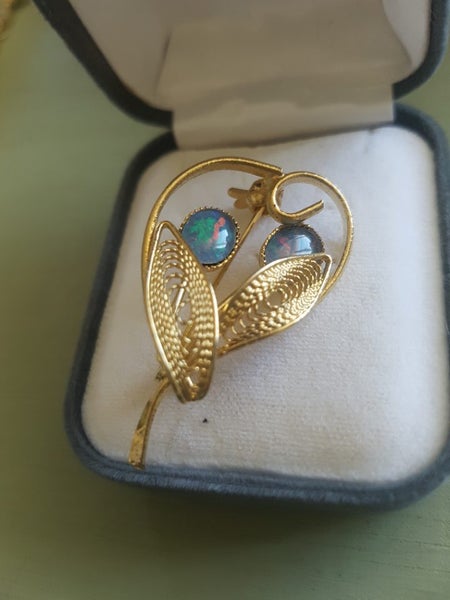 Opal style filligree brooch. Carousel 1