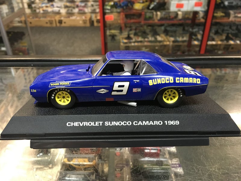 1/32 SCALEXTRIC - CHEVROLET CAMARO 1969 #C2400 Carousel 2
