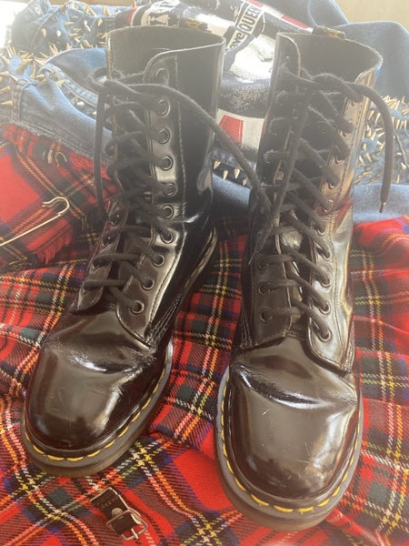 Vintage 10 ups Doc Martens Carousel 1