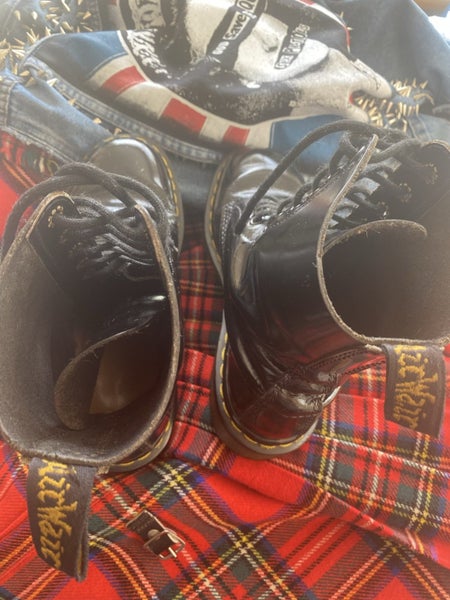 Vintage 10 ups Doc Martens Carousel 2