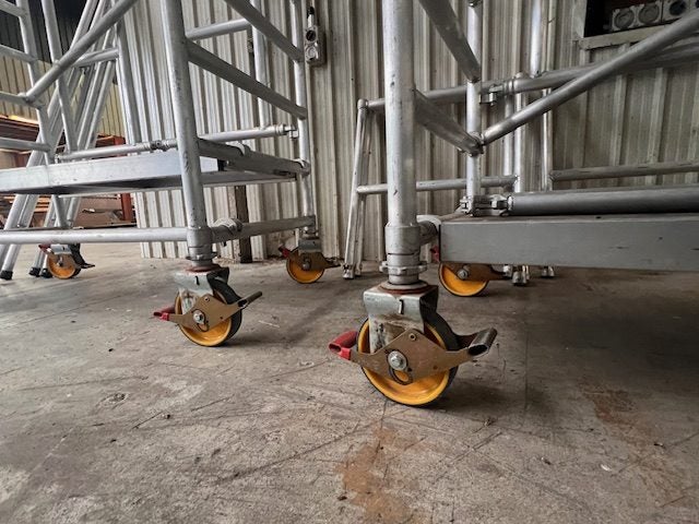 Fold Easy Mobile Scaffold Towers – With Stabilizers & Big Caster Wheels Carousel 2