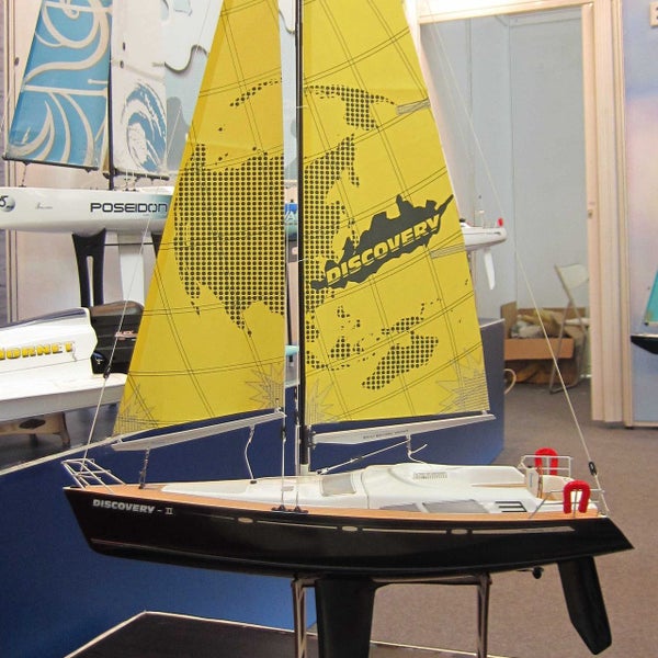 Beili Discovery-II Sailboat 620mm Ready to Run Carousel 1