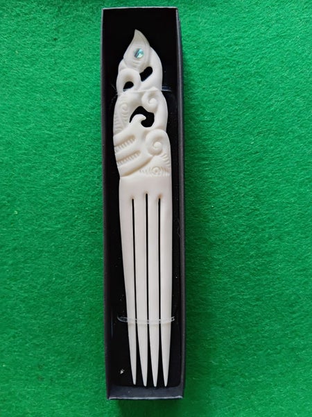 Bone Carving Large Manaia Heru in Giftbox Carousel 2