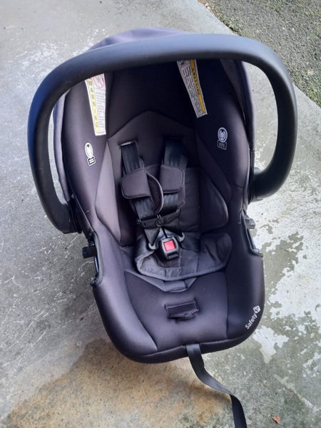 Baby Capsule Car Seat Carousel 1