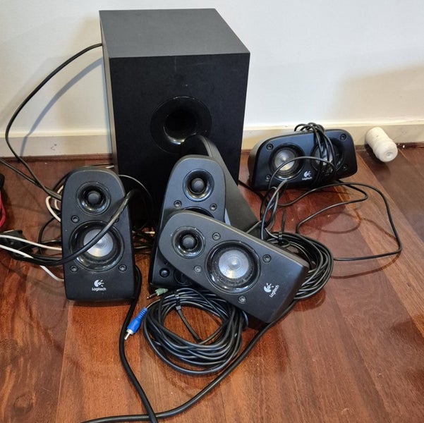 Logitech speakers Carousel 1