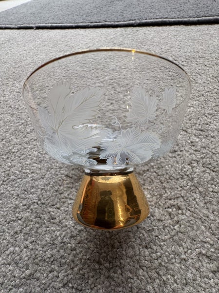 Vintage etched & gold dessert bowls Carousel 1