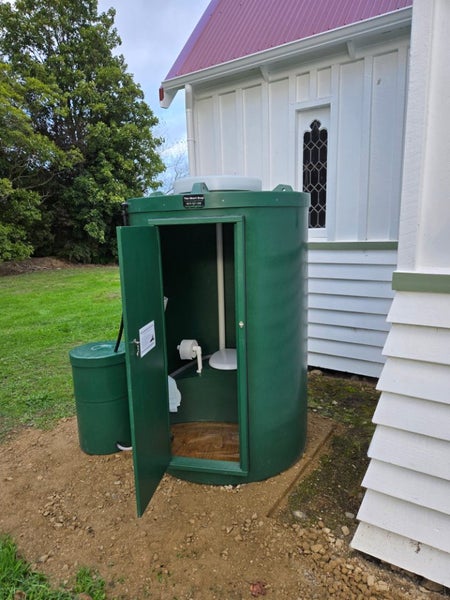 Short Drop Limited / Composting Toilet Carousel 20