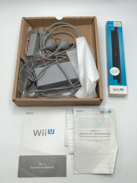 * 8GB White Wii U Console w/ Gamepad & Cables BOXED * Carousel 6