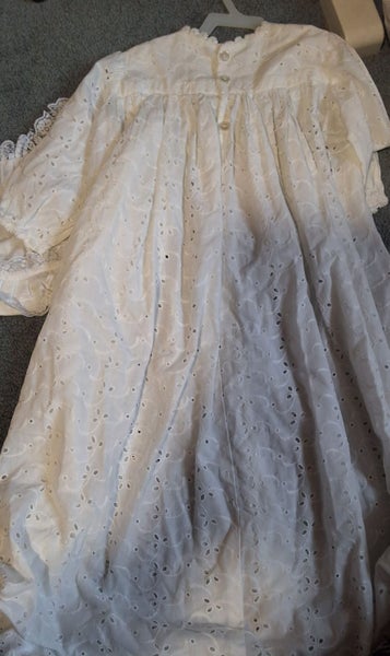 VINTAGE BABY GOWN LONG LENGTH CHRISTENTING STYLE FORMAL SATIN LACE TRIM Carousel 1