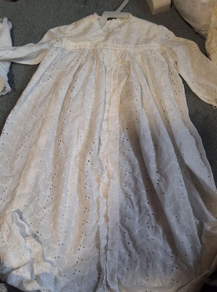 VINTAGE BABY GOWN LONG LENGTH CHRISTENTING STYLE FORMAL SATIN LACE TRIM Carousel 2