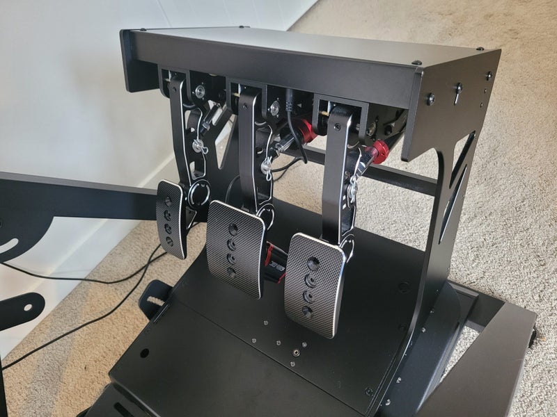 P1000i-RS Simagic Racing Pedals + More Carousel 1