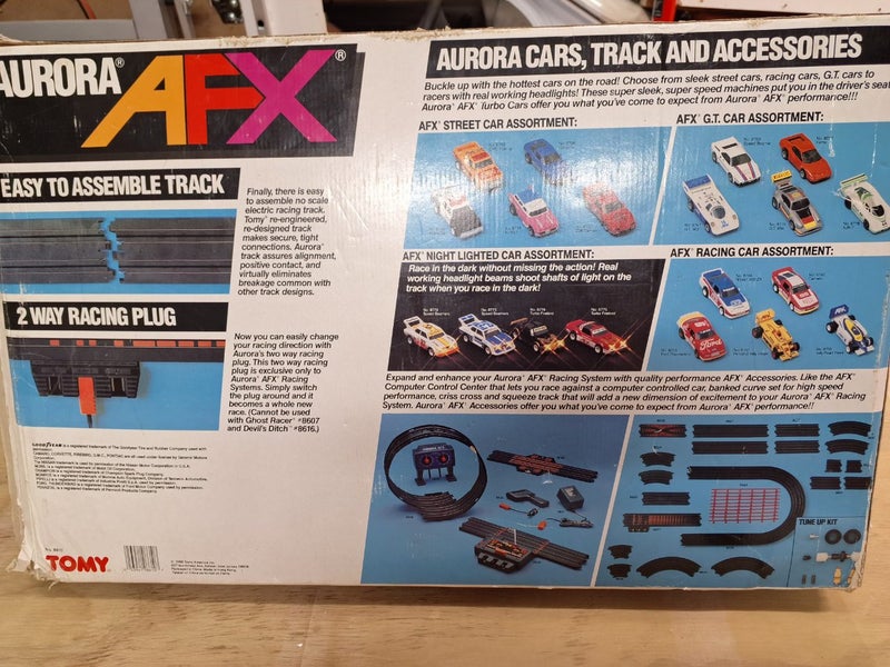Aurora afx Thunderloop Thriller set Carousel 5