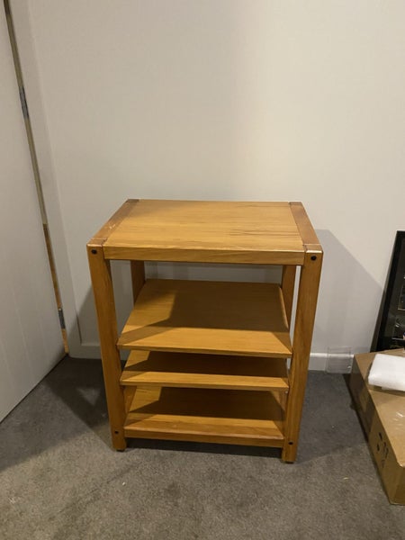 Rimu Stereo rack by serious racks nz Carousel 1