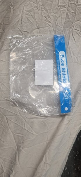 Face sheild x200 Carousel 3