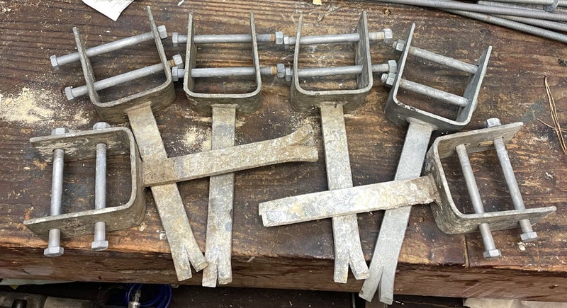 6 x BOWMAC Hot Dip Galvanised B138 Post And Bearer Bracket Carousel 1
