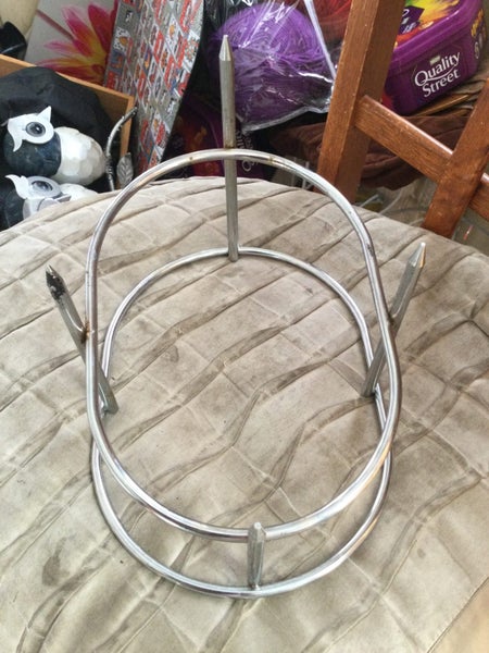 ROAST HOLDER FOR COOKING OR SERVING Carousel 2