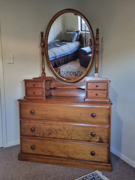 Dressing table Carousel 1