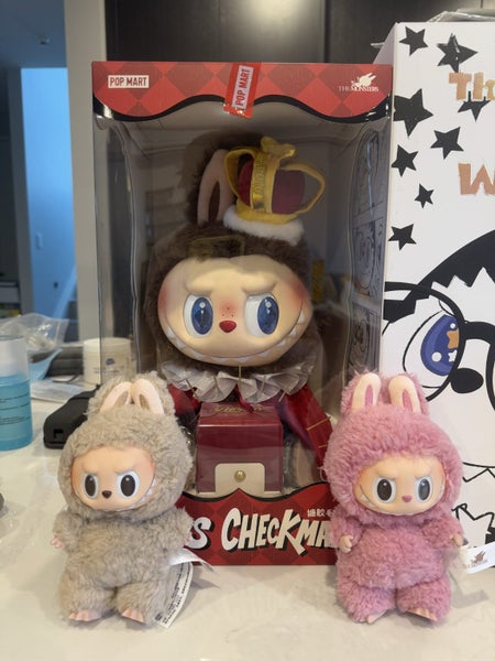 (On hold)Popmart THE MONSTERS LABUBU Let's Checkmate Vinyl Plush Doll Carousel 1