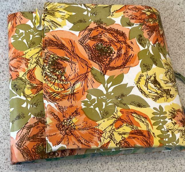 ** RETRO PADDED BEACH MAT ** VITAFOAM ** NZ ** SUNBURST ** Carousel 1