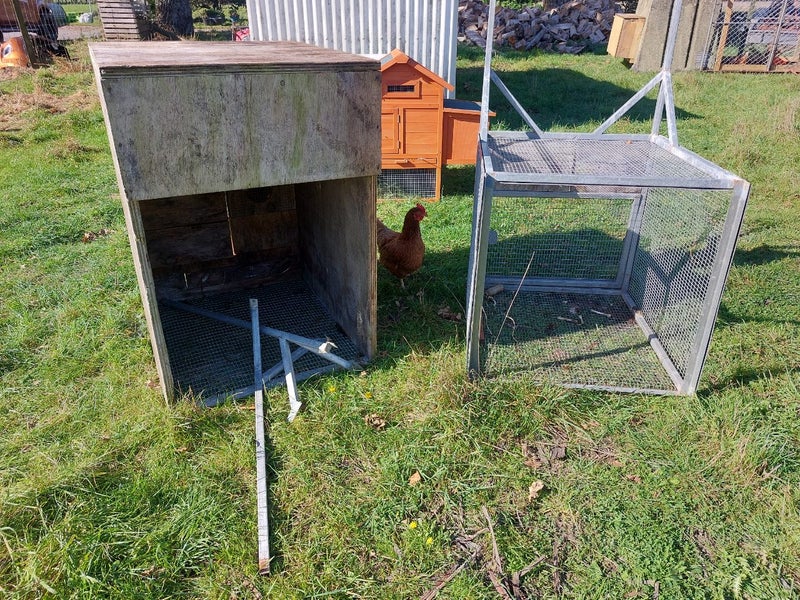 *Rabbit/chicken house* Carousel 1