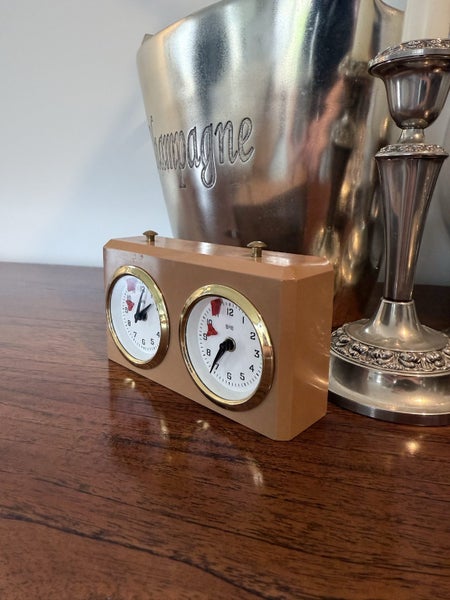 Analog Chess Clock Carousel 2