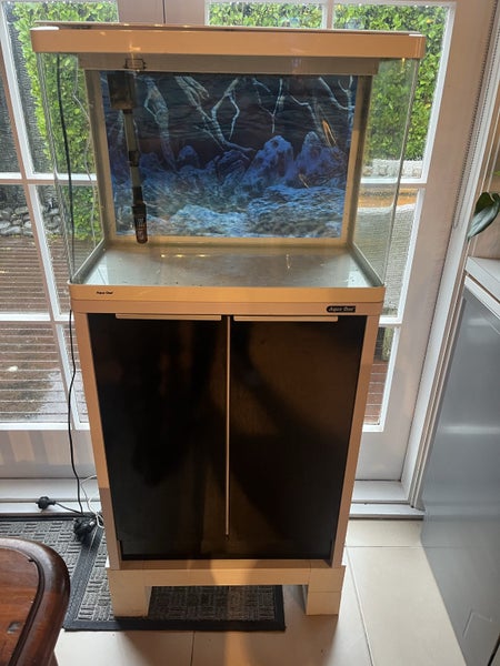 Fish tank Carousel 1