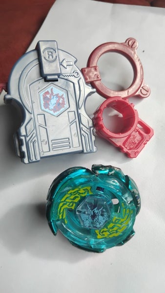 Galaxy Pegasus W105R2F | TAKARA TOMY Metalfusion Metalfight Beyblade Carousel 2