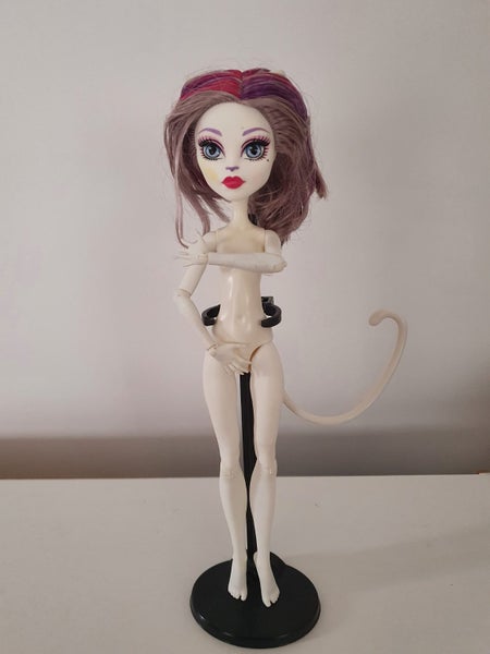 MONSTER HIGH SHRIEKWRECKED - CLAWDEEN WOLF & CATRINE DE MEW Carousel 1
