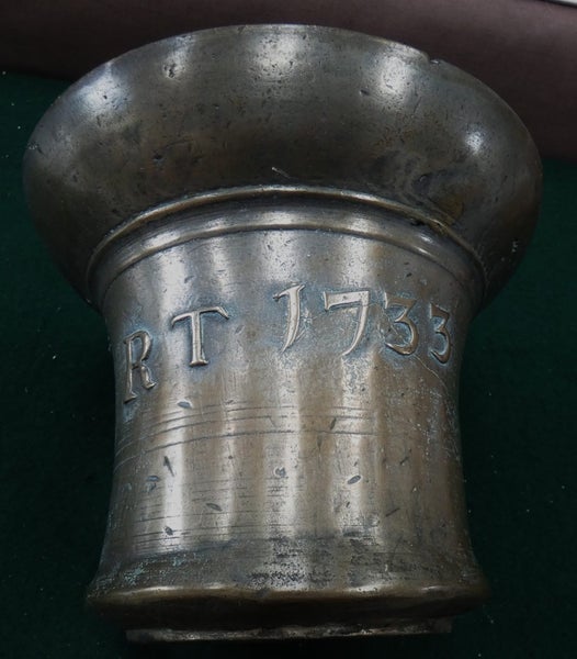 HUGE Solid Brass Apothecary MORTAR & Pestle DATED 1733 Before Capt COOK found NZ Carousel 2