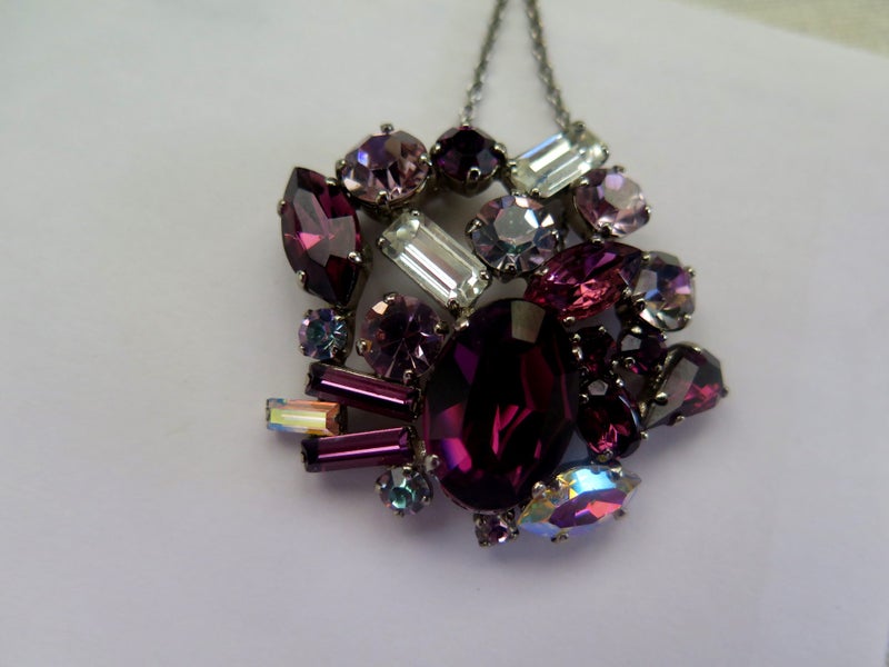STUNNING MULTI STONE PENDANT IN BURGUNDY, PINK AND CLEAR WITH AURORA BOREALIS Carousel 1