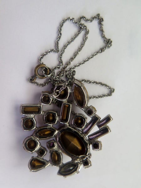 STUNNING MULTI STONE PENDANT IN BURGUNDY, PINK AND CLEAR WITH AURORA BOREALIS Carousel 6