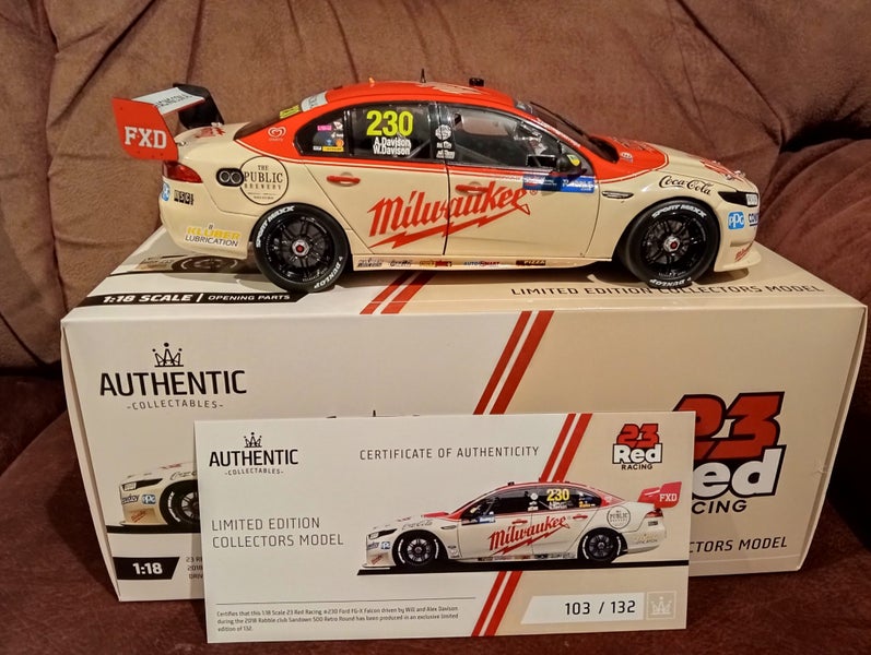 Davison/Davison #230 23 Red Milwaukee Retro Falcon FG-X 1/18 Carousel 1