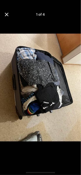 Bulk Clothes for men full luggage Carousel 2