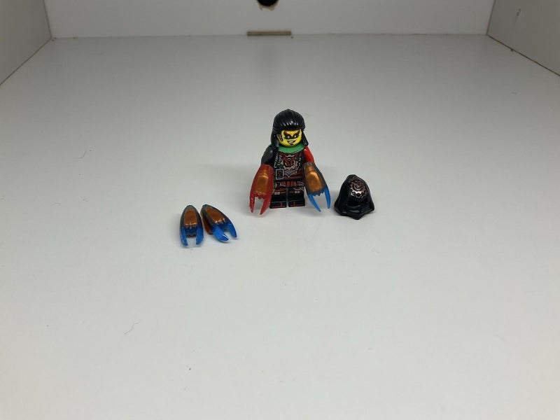 Very rare timetwin Lego ninjago mini figure Carousel 1
