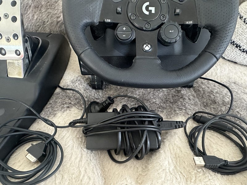Logitech G923 Racing Wheel and Pedals For Xbox One And Pc Carousel 4