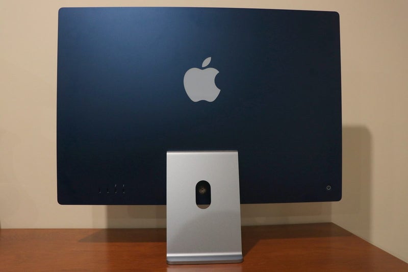 iMac 24" 4.5K M1 / 8GB RAM / 512GB SSD Blue Carousel 2