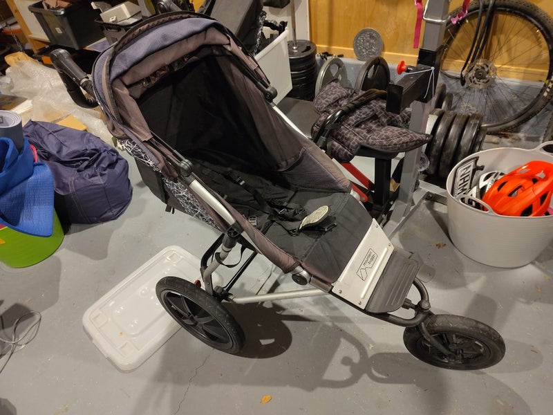 Mountain Buggy Terrain Carousel 1