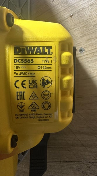 DeWalt DCS565 18V XR Cordless Brushless 165mm Circular Saw Carousel 3