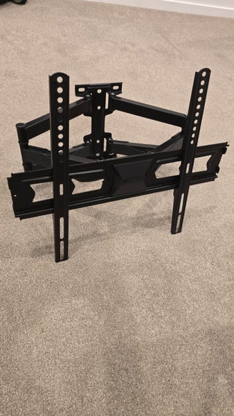 Locktek Low Profile Articulating TV Wall Mount Carousel 2
