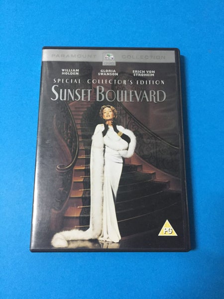 Sunset Boulevard (1950) Carousel 1