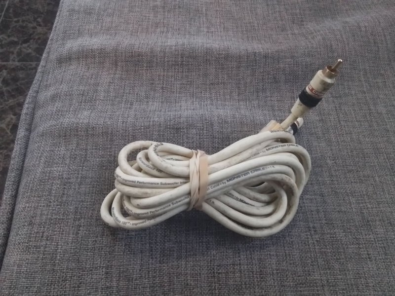 MONSTER CABLE MALE TO MALE SUBWOOFER CABLE 4METERS Carousel 1
