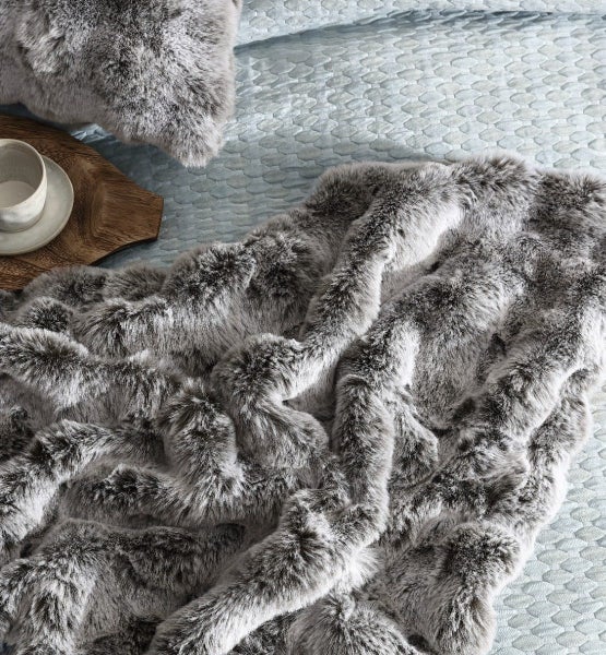 Logan and Mason Platinum Rabbit Fur Super Soft Throw Rug Carousel 3